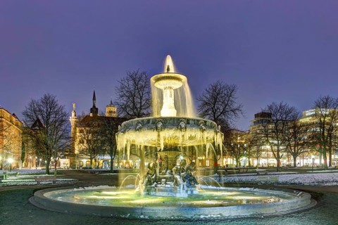 Fountain on Schlossplatz in winter