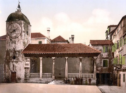 The Loggia of Trau