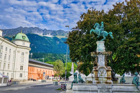 Leopoldsbrunnen fountain in front of Hofburg Imperial Palace Palace