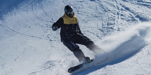 Snowboarder