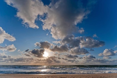 Evening sun on the beach of Kampen