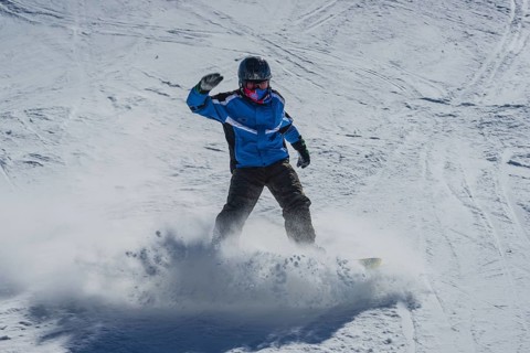 Snowboarder