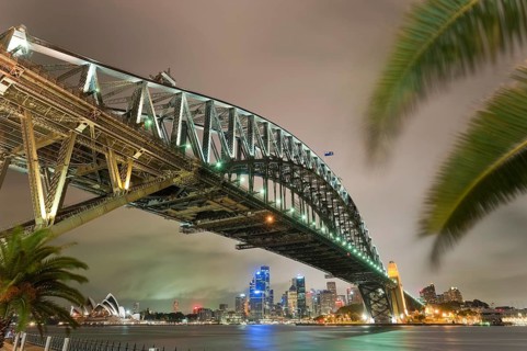 Harbourbridge with opera in the background