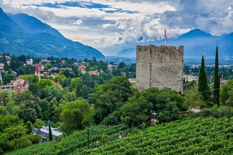 Powder tower of the Ortenstein castle ruins