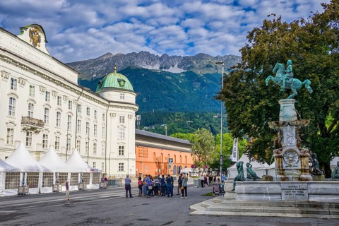 Leopoldsbrunnen fountain in front of Hofburg Imperial Palace Palace