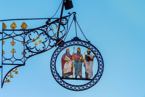 Nose shield with the three kings