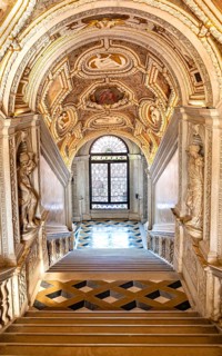 Magnificent staircase decorated with frescoes