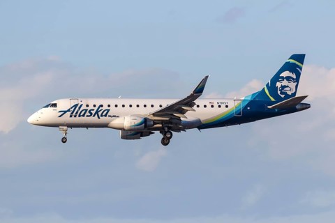 An Embraer 175 aircraft of Alaska SkyWest Airlines with the registration number N191SY at Los Angeles Airport