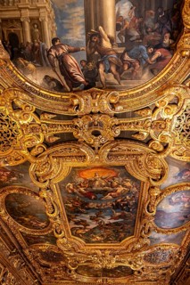 Decorated ceiling