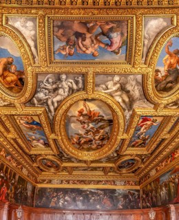 Decorated ceiling