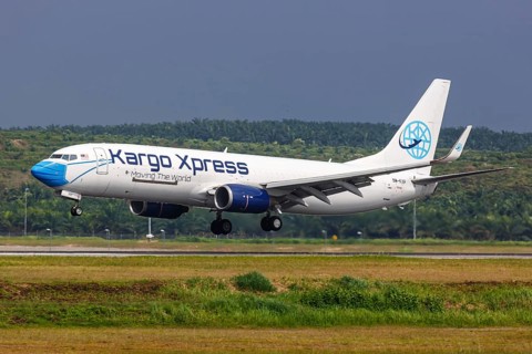 A Boeing 737-800