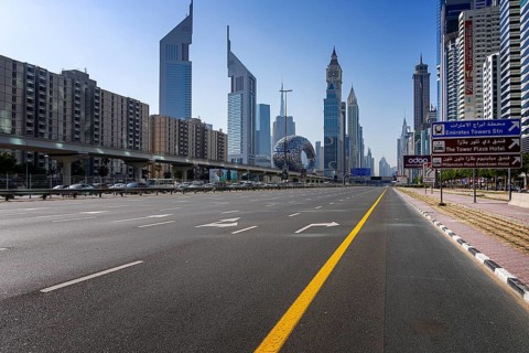 Complete closure of Sheik Zayed Road in the direction of Abu Dhabi