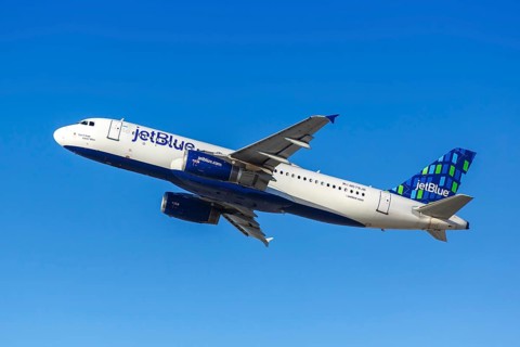 A JetBlue Airbus A320 aircraft with the registration number N579JB at Los Angeles Airport