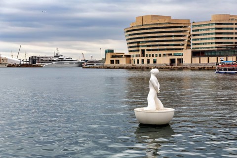 Buoy floating in the harbour