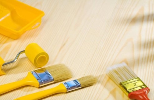 Painting tools on wooden panels