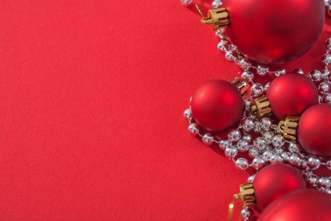Copyspace picture red christmas baubles