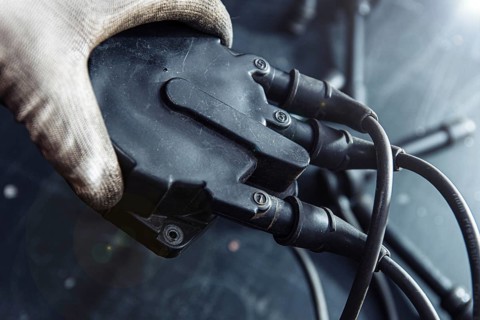Engine ignition system distributor and high-voltage ignition cable wires connected