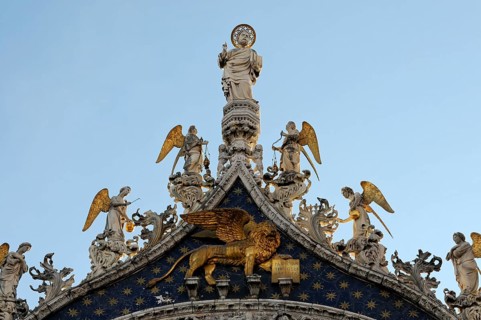 Statue of St Mark the Evangelist