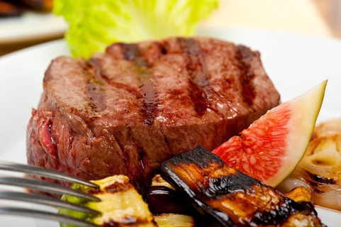 Grilled fresh beef filet mignon and vegetables