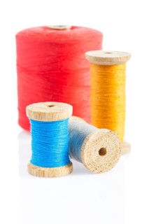 Insulated sewing bobbins