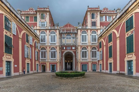 Inner courtyard with the Palazzo Reale