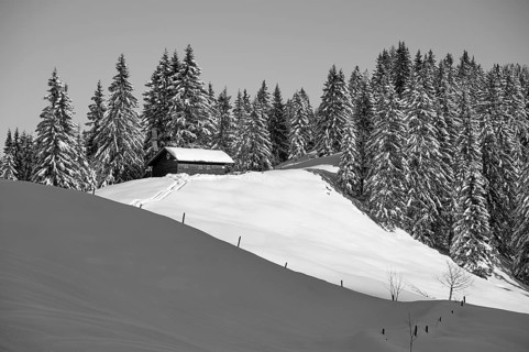 Hausham mountain rescue hut in winter