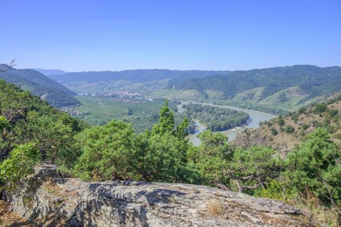 Rock formations on the Vogelbergsteig