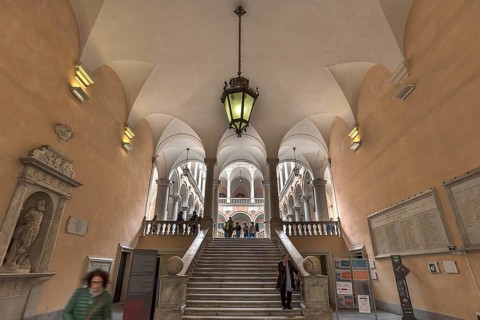 Entrance hall and inner courtyard of Palazzo Doria Tursi
