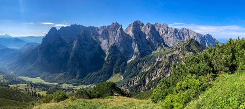 View from Feldberg over the Kaiserbach valley to the Wilder Kaiser with Ackerlspitze