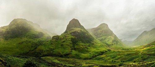 Panorama of Three Sisters Of Glencoe