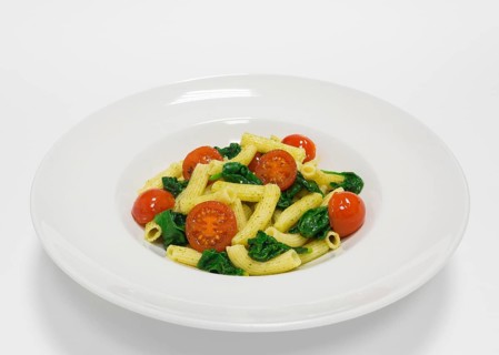 Gourmet pasta with cherry tomatoes
