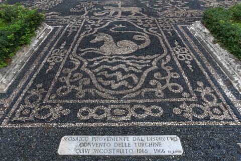 Stone mosaic of white and black sea pebbles from 1737