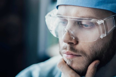Surgeon is worried and worried in nervous tension