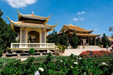 Temple with garden near Dalat