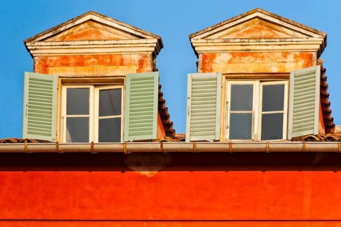 Dilapidated architecture