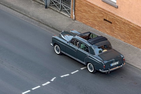 Vintage Mercedes-Benz 220 S