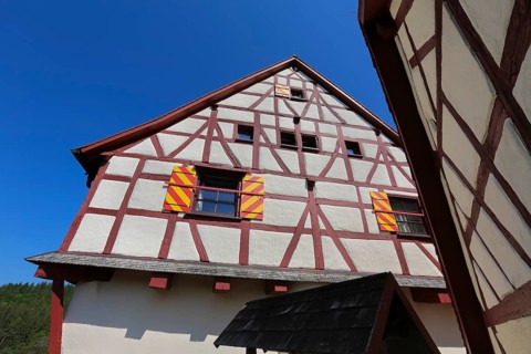 Hiking home of the Swabian Alb Association at Derneck Castle