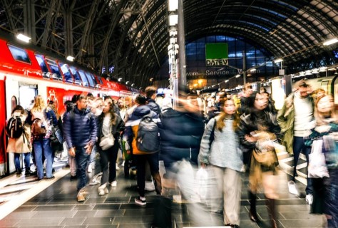 Dense crowds at Frankfurt Central Station. Around half a million people pass through the station halls every day