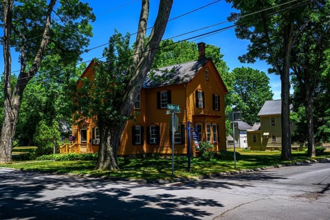 Historic Huguenot Street