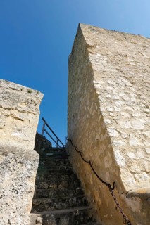 Derneck Castle