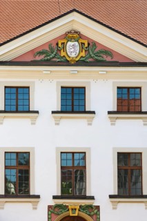 Coat of arms in the triangular gable