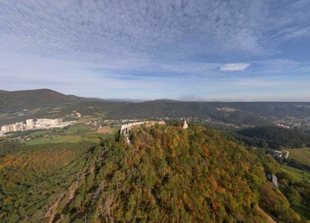 Aerial view of the Starhemberg ruins and the Wopfing cement works in the background