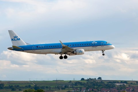 Landing passenger aircraft