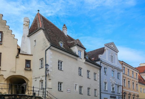 Historic houses on Pfarrplatz