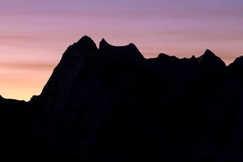 Silhouette of the six-thousander Kangtega