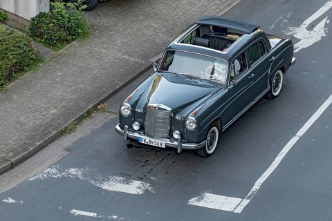 Vintage Mercedes-Benz 220 S