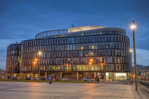 Metropolitan office building business centre