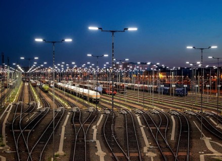 DB Cargo Halle marshalling yard. Over 1000 LED lights illuminate the shunting routes