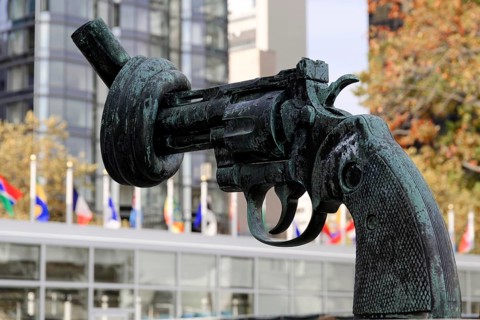 Pistol with knot in the barrel