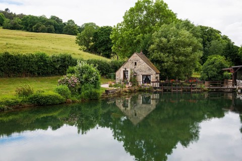 Canal de Bourgogne, Chateauneuf, Departement Cote-d'Or, Burgundy, Bourgogne-Franche-Comte, France,